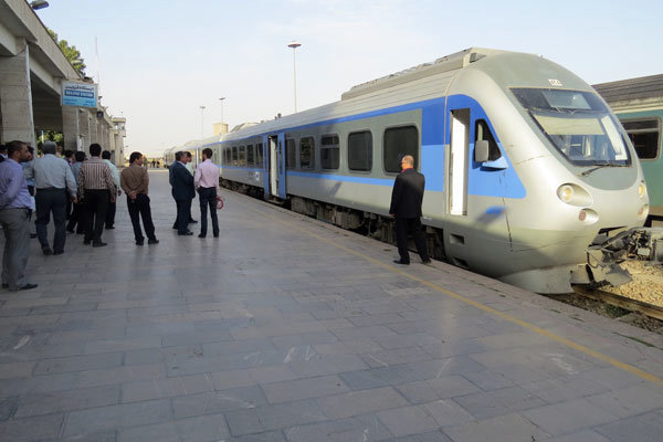 افزوده شدن قطار ریل باس به مسیر اهواز  _ بندر ماهشهر