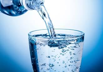 نوشیدن آب،قندخون را کنترل می کند؟